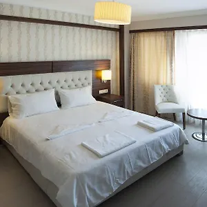 Angelos Apartment